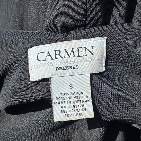 Carmen Marc Valvo slinky little black dress - Picture 6 of 6